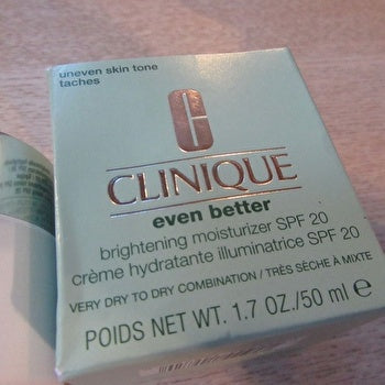 Clinique Even Better Clinical Moisturizer Cream Spf20 50ml
